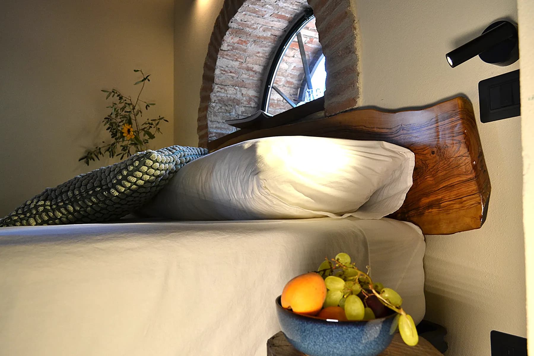 The master bedroom at Casale Eleo