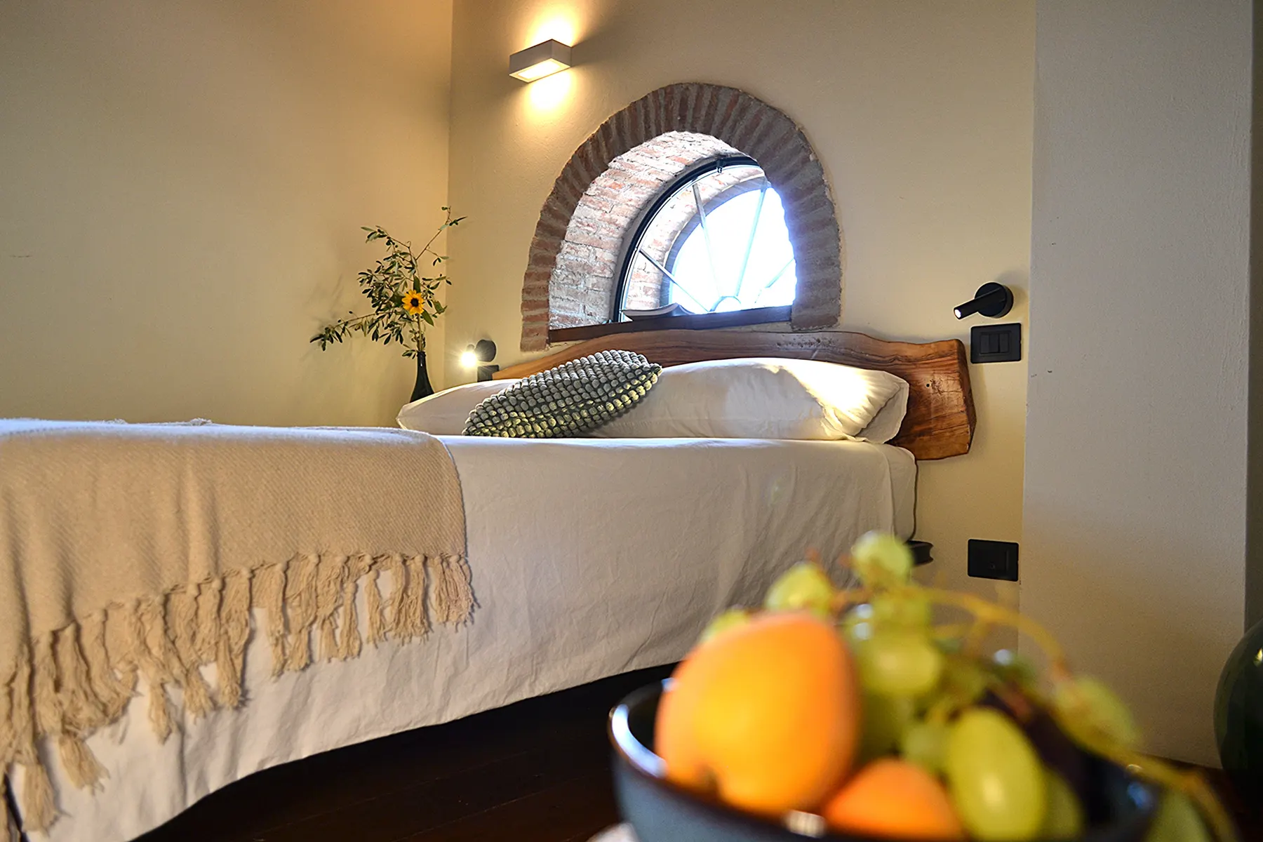 The master bedroom at Casale Eleo